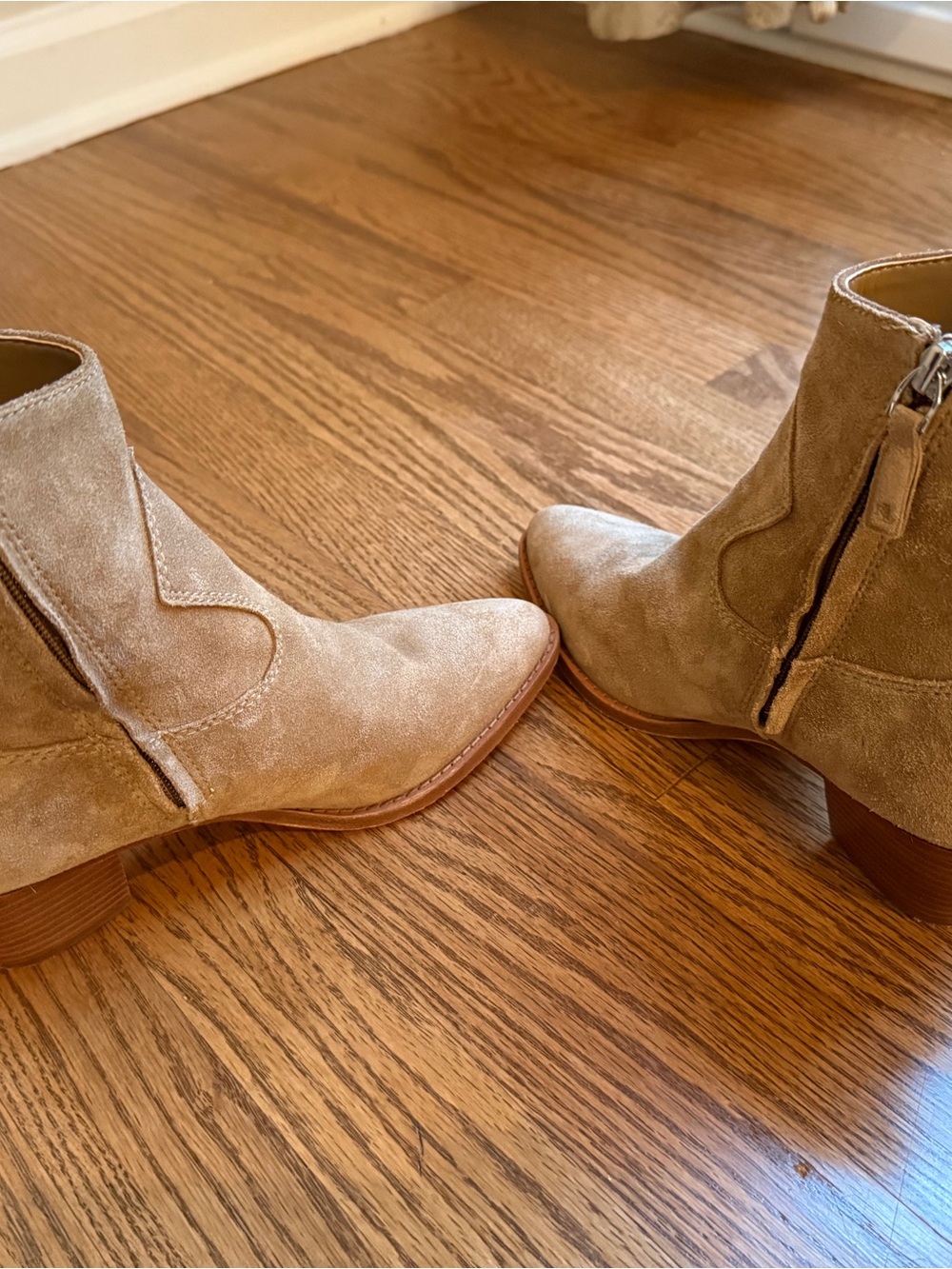 Ralph Lauren Tan Suede Ankle Booties with Side Zip Size 6 - Harpher Suede Bootie - Picture 16 of 16